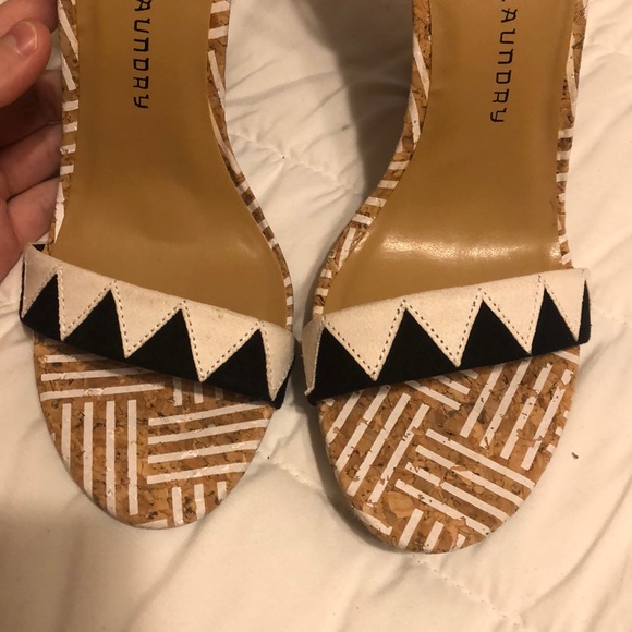 Heels - Picture 3 of 3